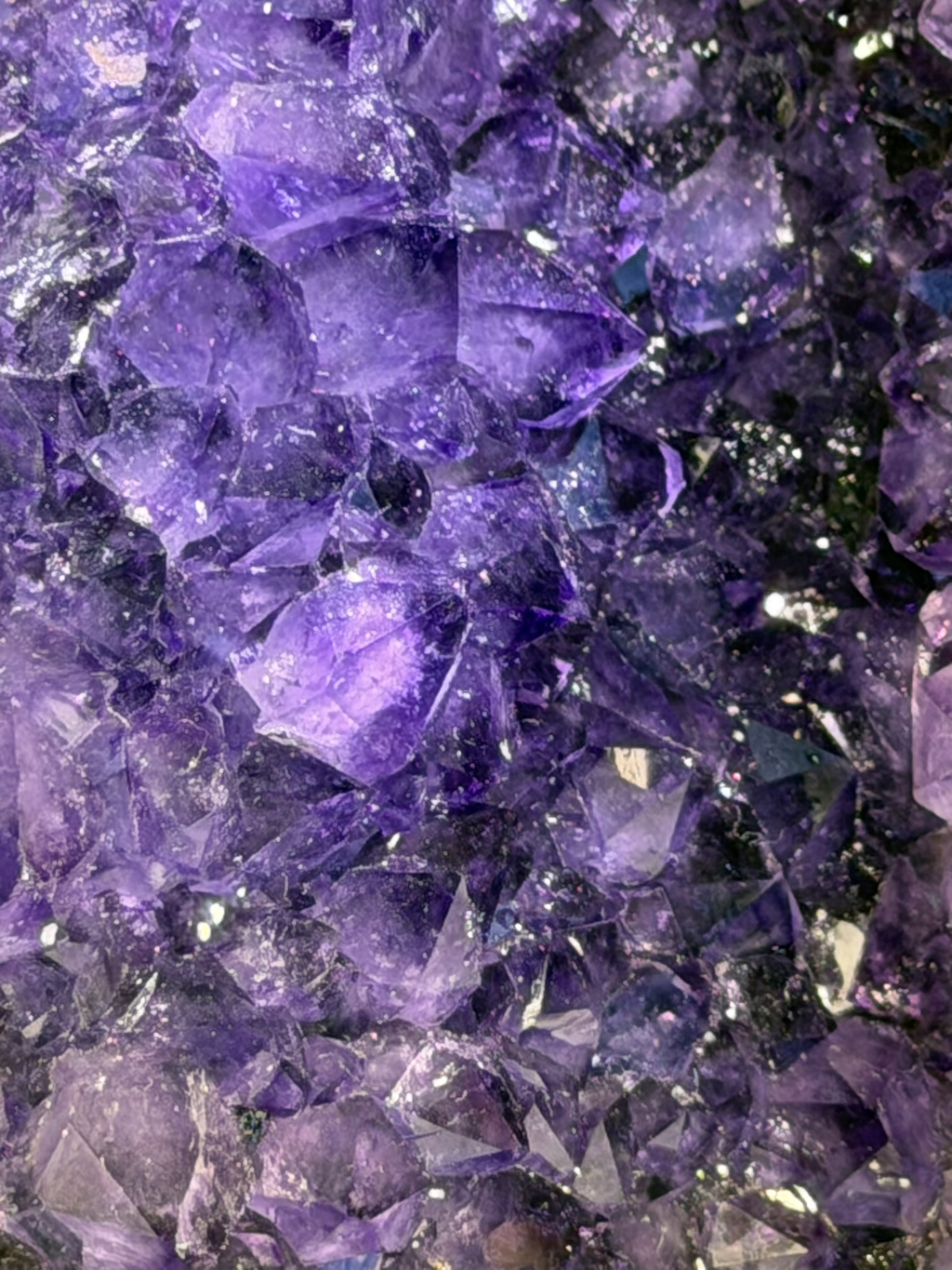 Brazilian Amethyst Cut Base with UV-Reactive Calcite and Polished Agate Rim